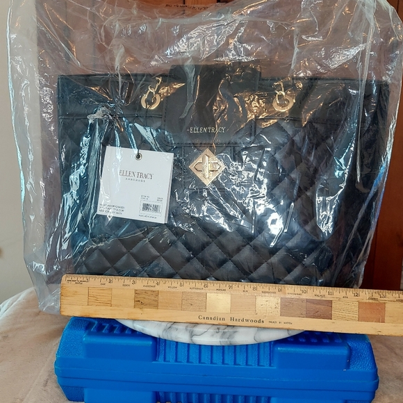 Ellen Tracy Quilted Purse - Picture 10 of 13